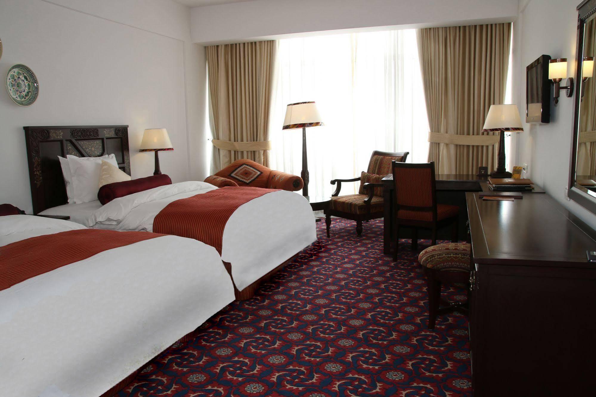 Dushanbe Serena Hotel Luaran gambar
