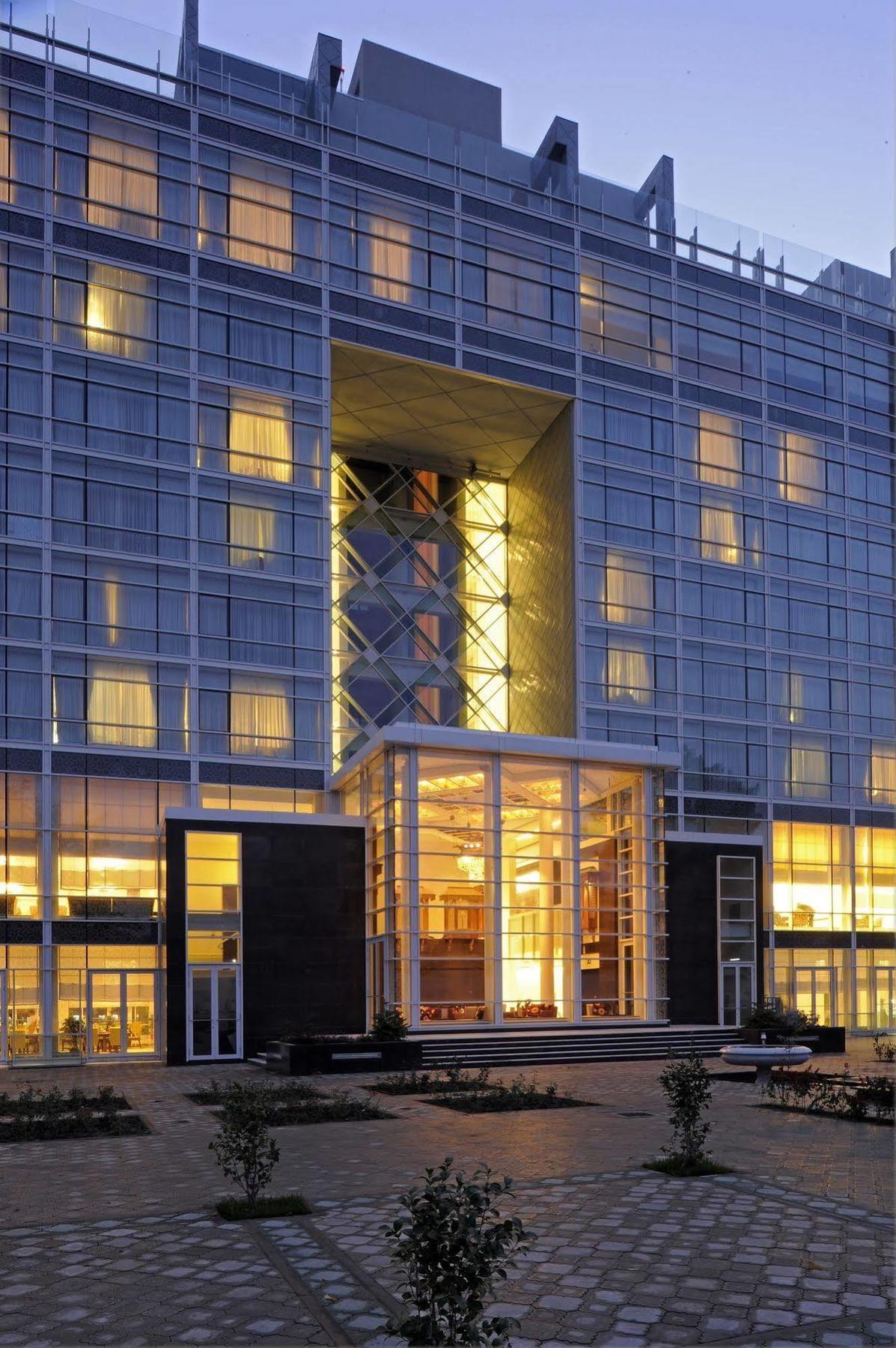 Dushanbe Serena Hotel Luaran gambar