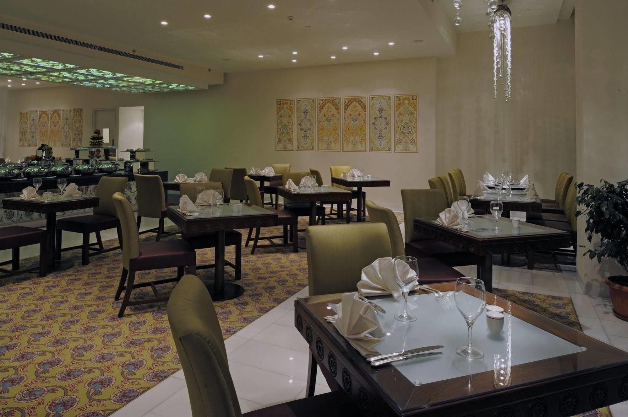 Dushanbe Serena Hotel Luaran gambar