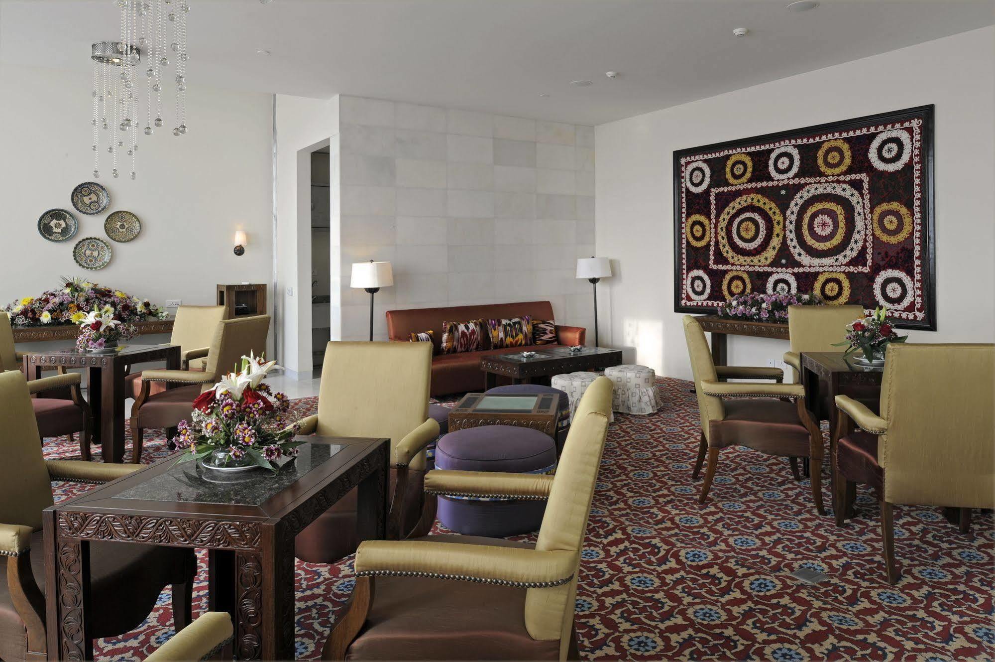 Dushanbe Serena Hotel Luaran gambar