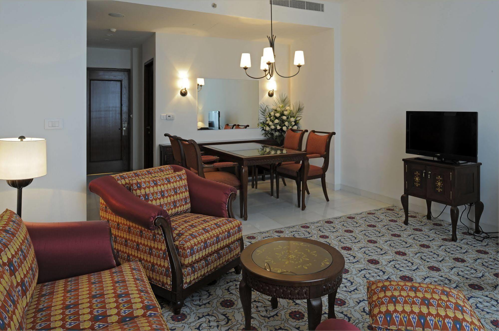 Dushanbe Serena Hotel Luaran gambar