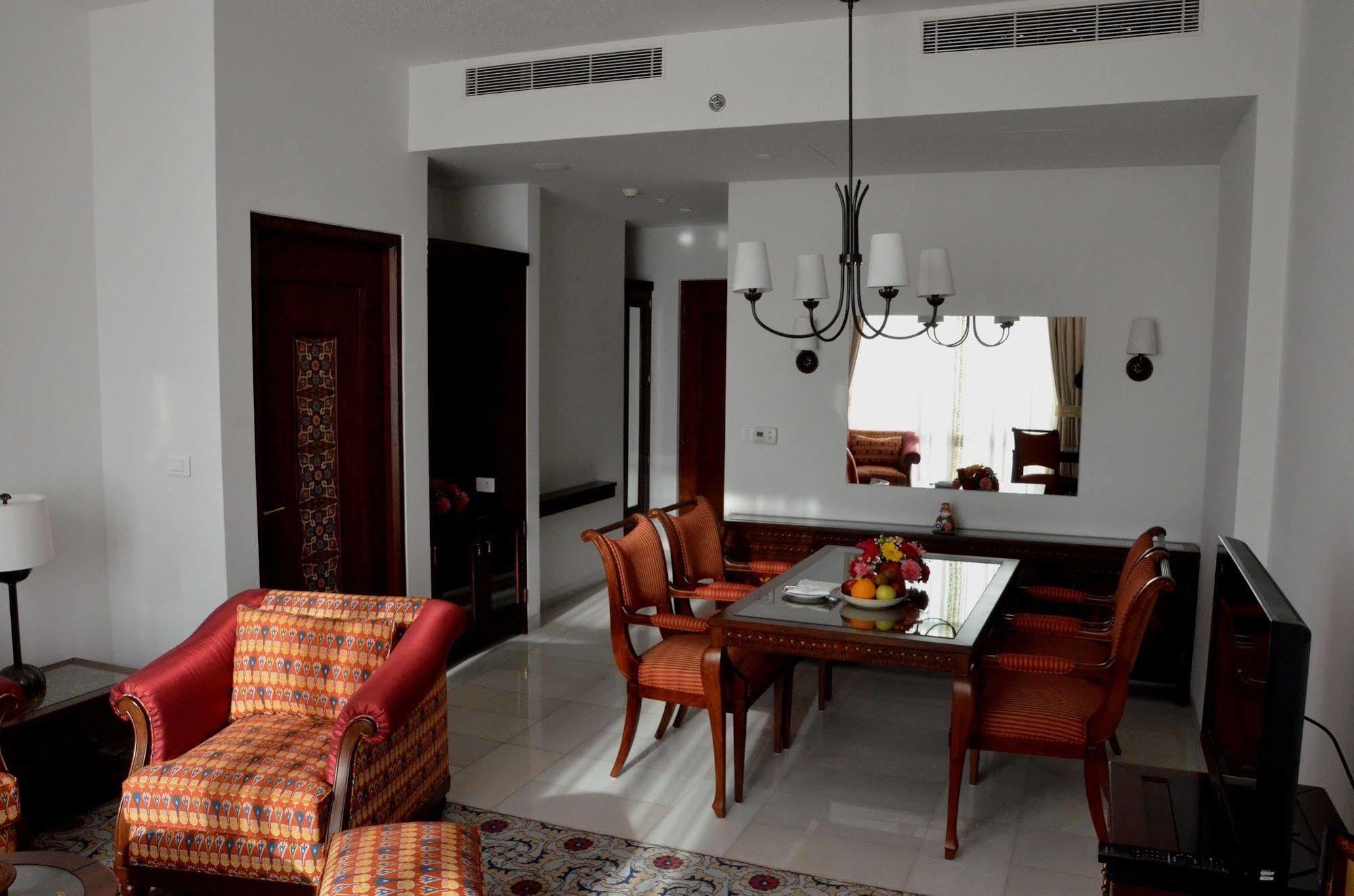 Dushanbe Serena Hotel Luaran gambar